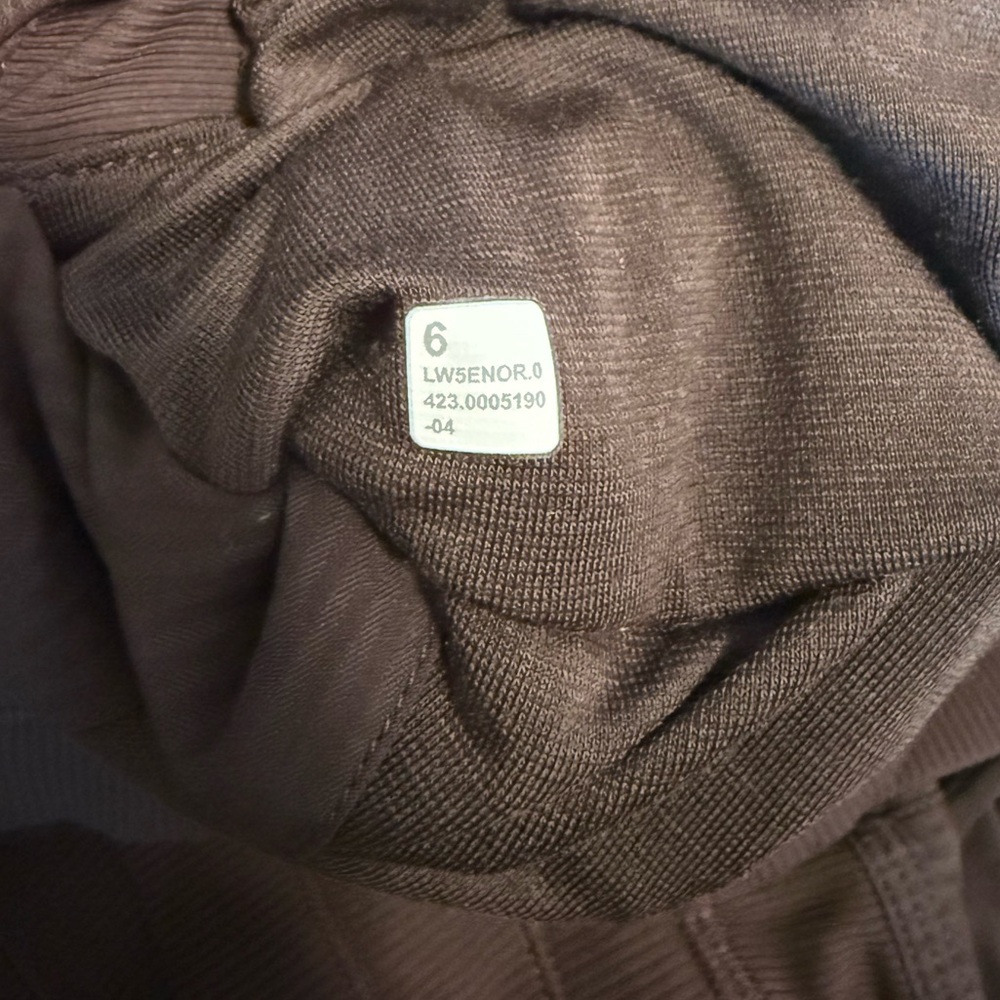Lululemon dance studio pants size 6 - Picture 2 of 3